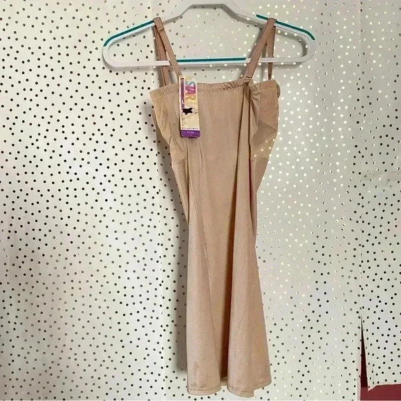Spanx Full Slip NWT - Picture 11 of 12